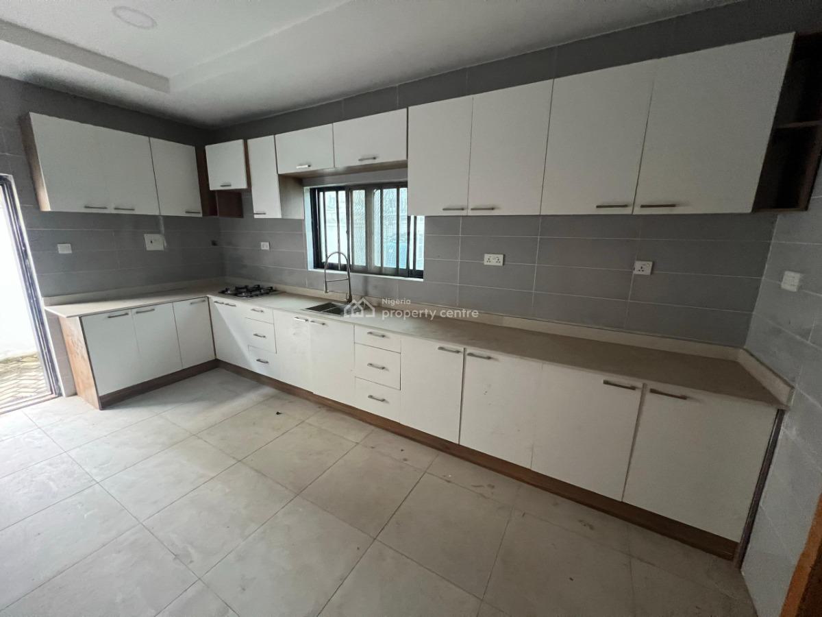 Luxurious 4 Bedroom Terrace Duplex, Admiralty Rd, Lekki Phase 1, Lekki, Lagos, Terraced Duplex for Rent
