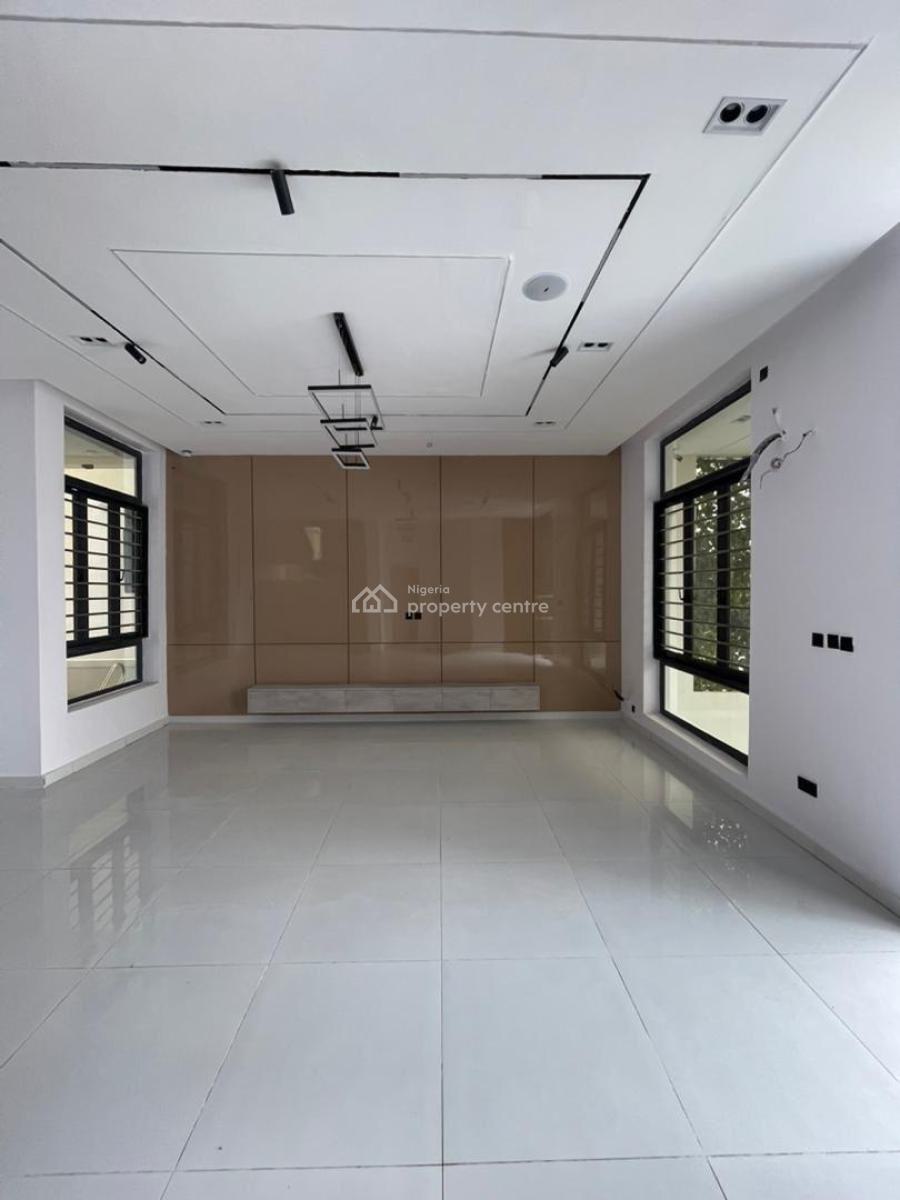 Well-crafted 5-bedroom Fully Detached Duplex with Ante Room, Pool & Bq, Chevron, Lekki, Lagos, Detached Duplex for Sale