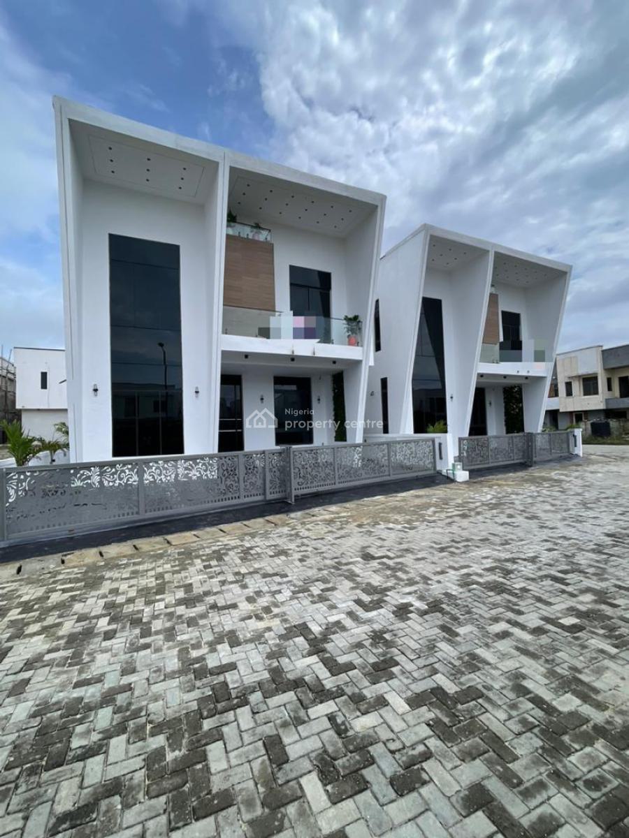 Well-crafted 5-bedroom Fully Detached Duplex with Ante Room, Pool & Bq, Chevron, Lekki, Lagos, Detached Duplex for Sale