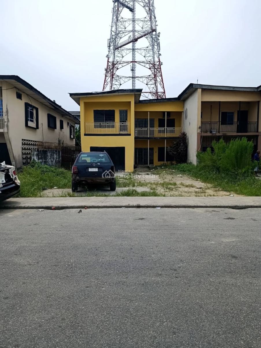 Distress 3 Bedroom Semi Duplex, D/line, Port Harcourt, Rivers, Semi-detached Duplex for Sale