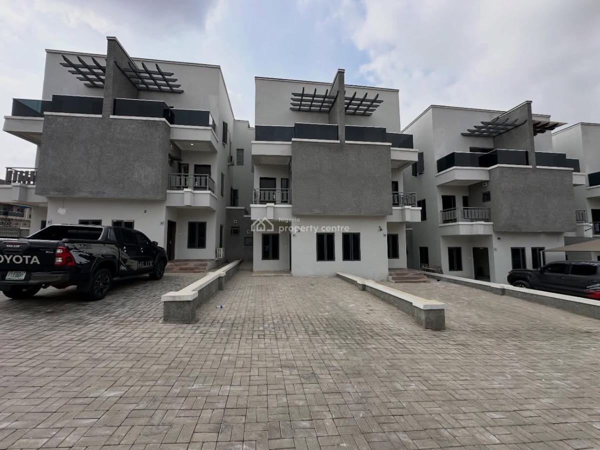 Pristine 4 Bedroom Terrace Duplex with 2 Living Room and a Bq, Guzape District, Abuja, Terraced Duplex for Sale