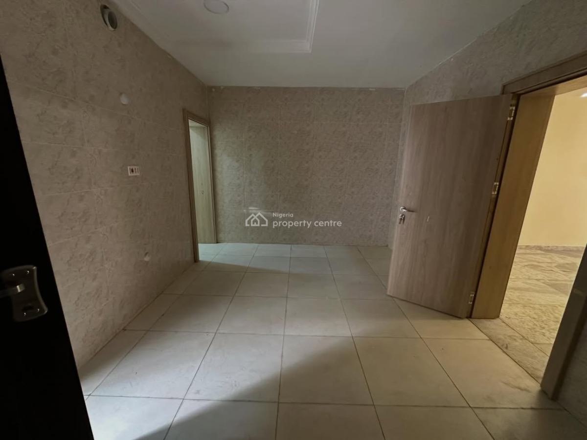 Pristine 4 Bedroom Terrace Duplex with 2 Living Room and a Bq, Guzape District, Abuja, Terraced Duplex for Sale