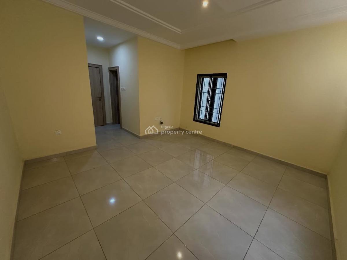 Pristine 4 Bedroom Terrace Duplex with 2 Living Room and a Bq, Guzape District, Abuja, Terraced Duplex for Sale