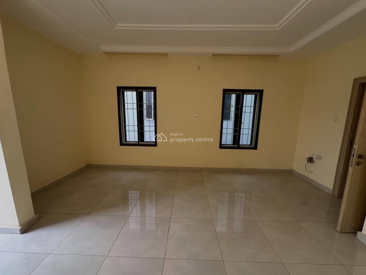 Pristine 4 Bedroom Terrace Duplex with 2 Living Room and a Bq, Guzape District, Abuja, Terraced Duplex for Sale