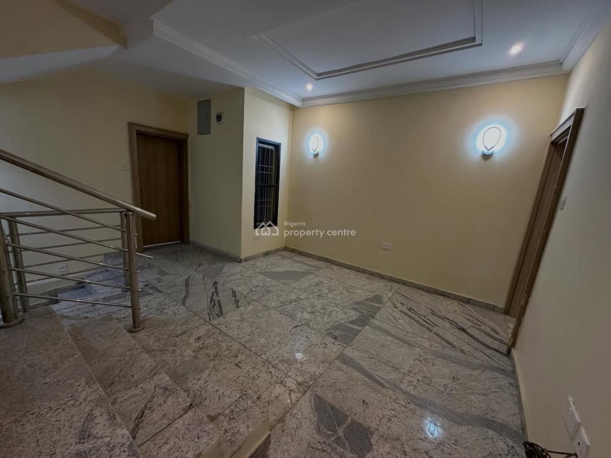 Pristine 4 Bedroom Terrace Duplex with 2 Living Room and a Bq, Guzape District, Abuja, Terraced Duplex for Sale