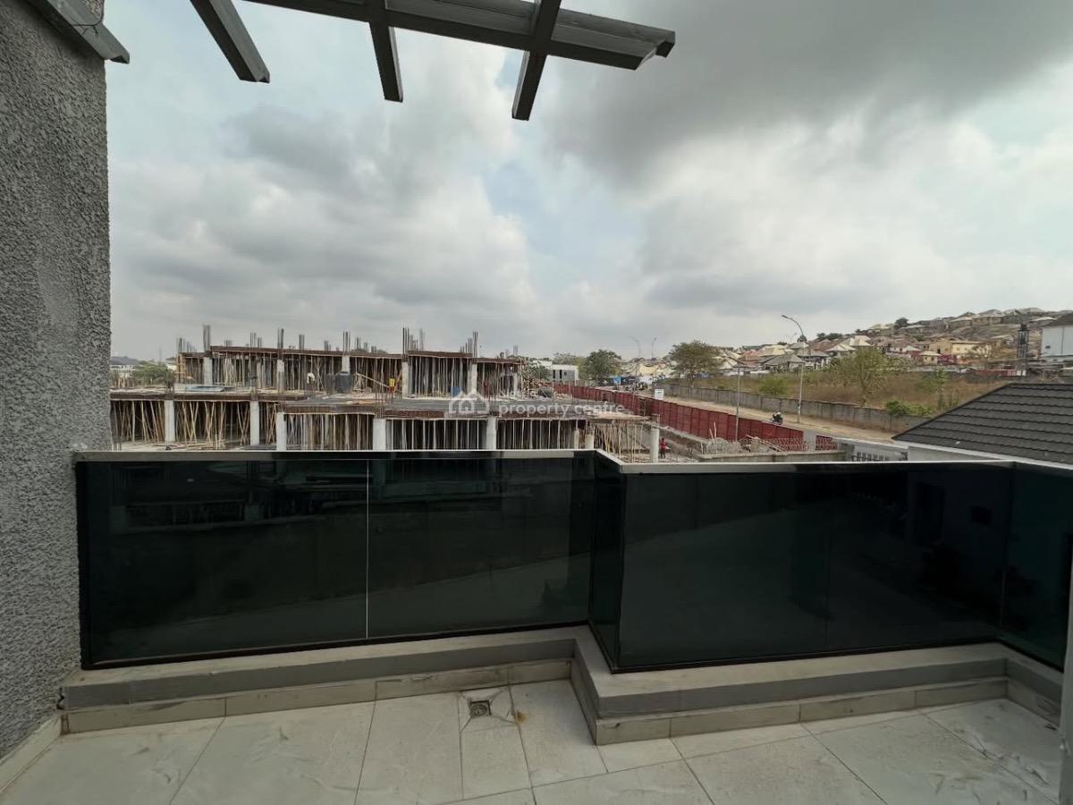 Pristine 4 Bedroom Terrace Duplex with 2 Living Room and a Bq, Guzape District, Abuja, Terraced Duplex for Sale