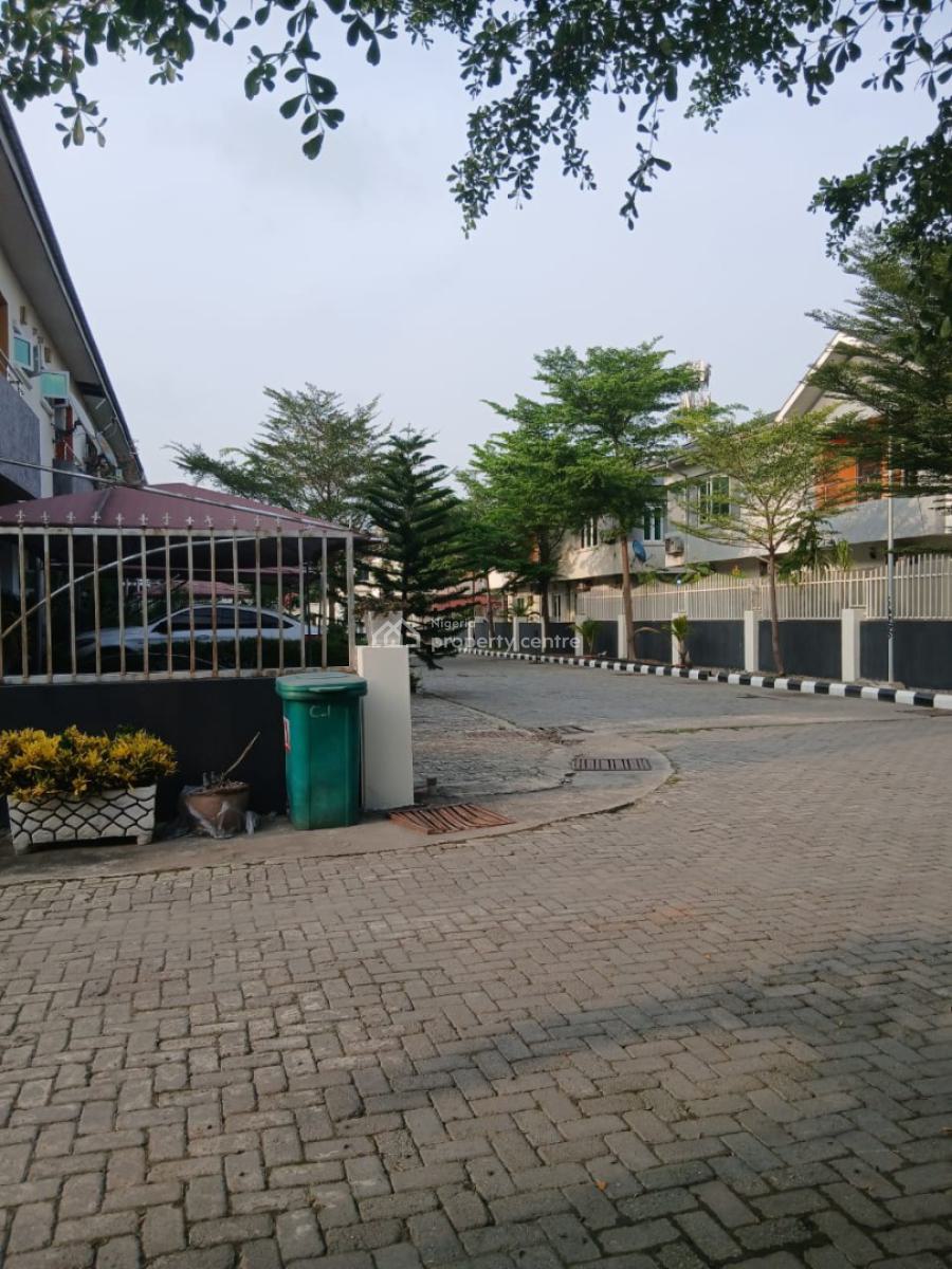 Neat Duplex with Bq and Demarcated Personal Space in Lovely Estate, Ikate, Lekki, Lagos, Terraced Duplex for Sale