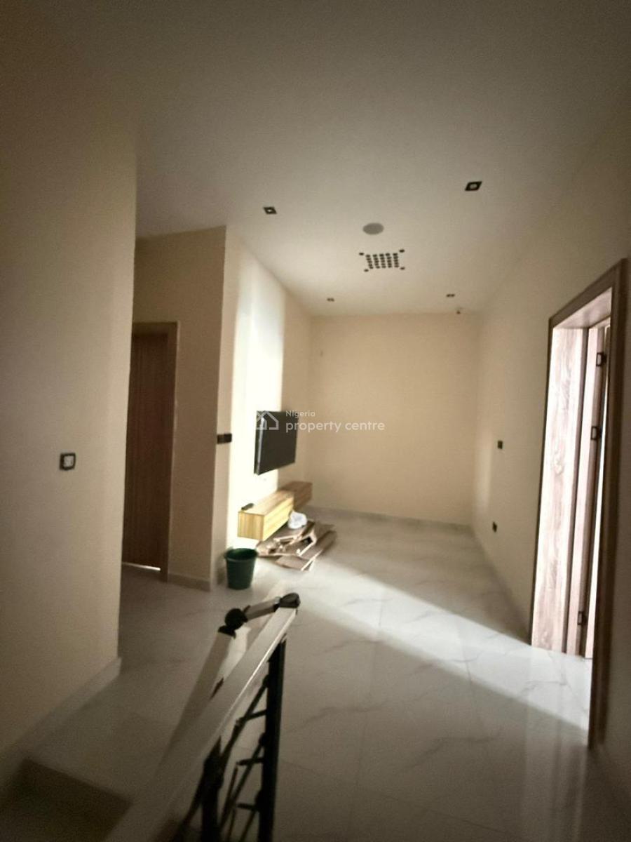 Well Maintained 4 Bedroom Terraced  Duplex, Lekky County Road, Ikota, Lekki, Lagos, Terraced Duplex for Sale