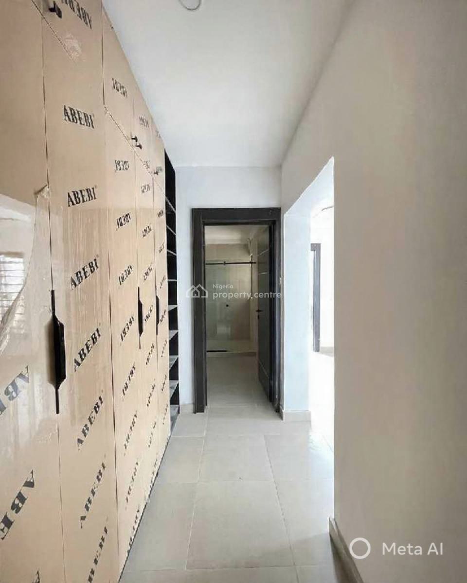 4 Bedroom Apartment, Lekki Phase 1, Lekki, Lagos, Block of Flats for Sale