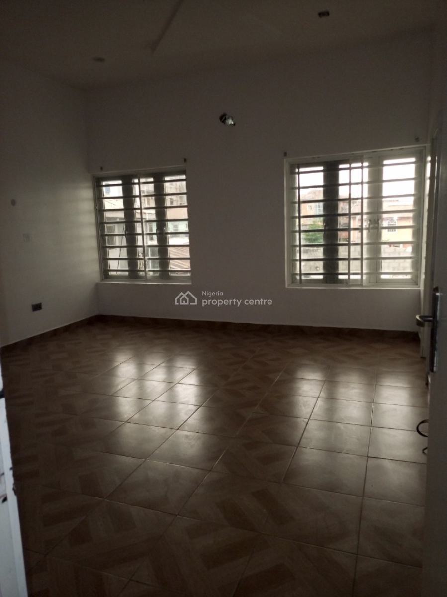 2 Bedroom Upstairs with 2 Room Bq Private Staircase Private Gate, Ilasan, Lekki, Lagos, Flat / Apartment for Rent