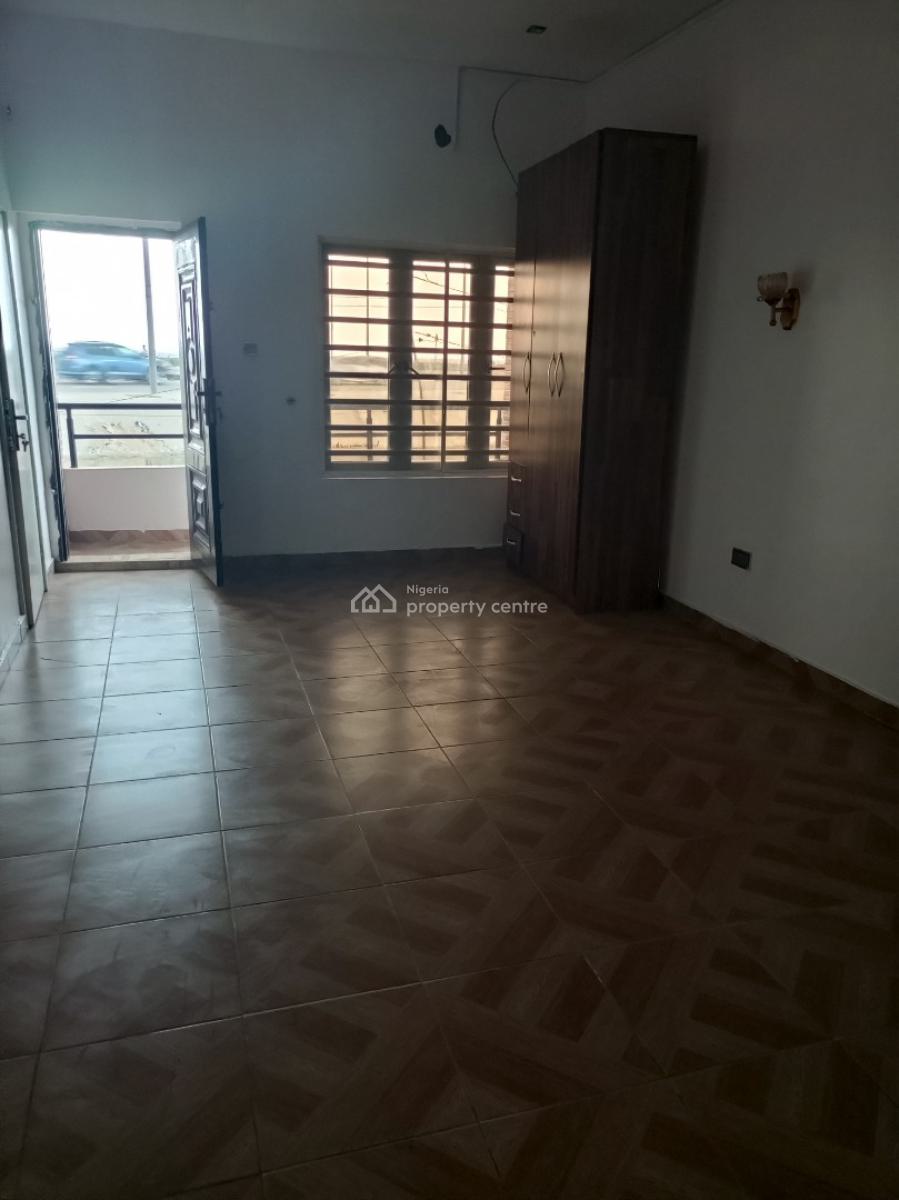 2 Bedroom Upstairs with 2 Room Bq Private Staircase Private Gate, Ilasan, Lekki, Lagos, Flat / Apartment for Rent