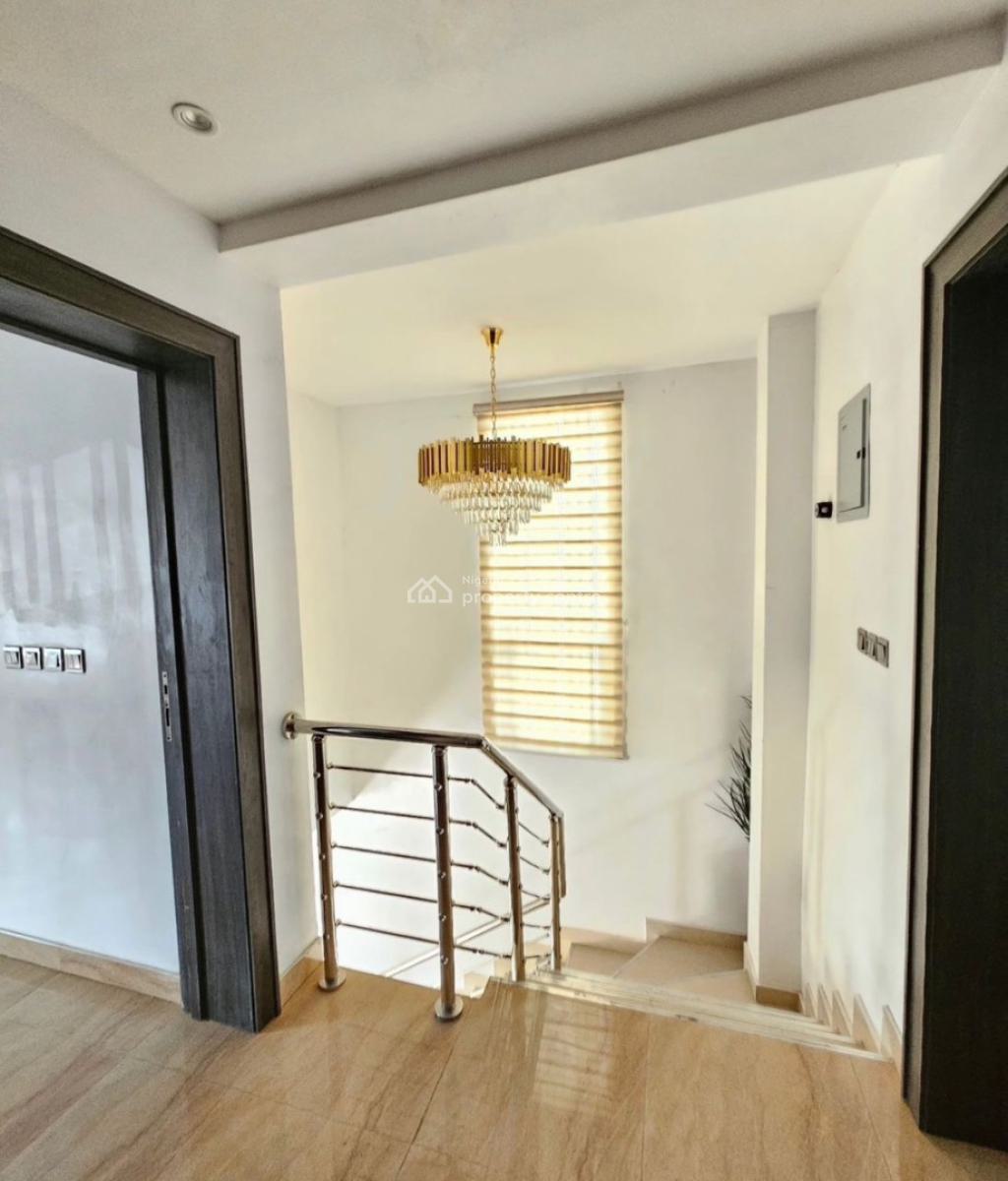 Elegant 4 Bedroom Maisonette with C of O in The Heart of Surulere, Surulere, Surulere, Lagos, Block of Flats for Sale