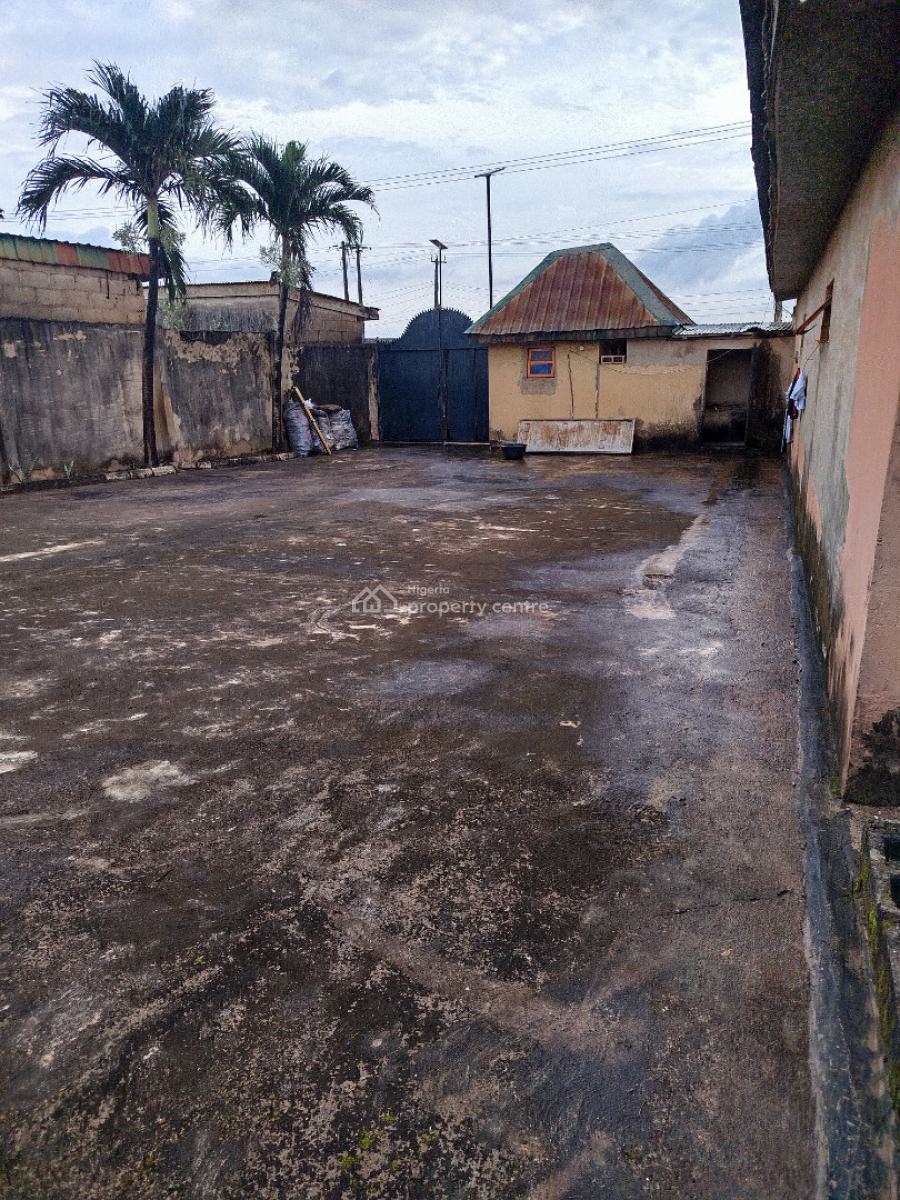 a Commercial Property Available, Ire Akari Main Road, Gberigbe, Ikorodu, Lagos, Detached Bungalow for Rent
