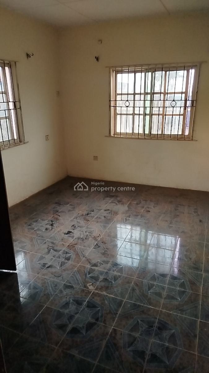 a Commercial Property Available, Ire Akari Main Road, Gberigbe, Ikorodu, Lagos, Detached Bungalow for Rent