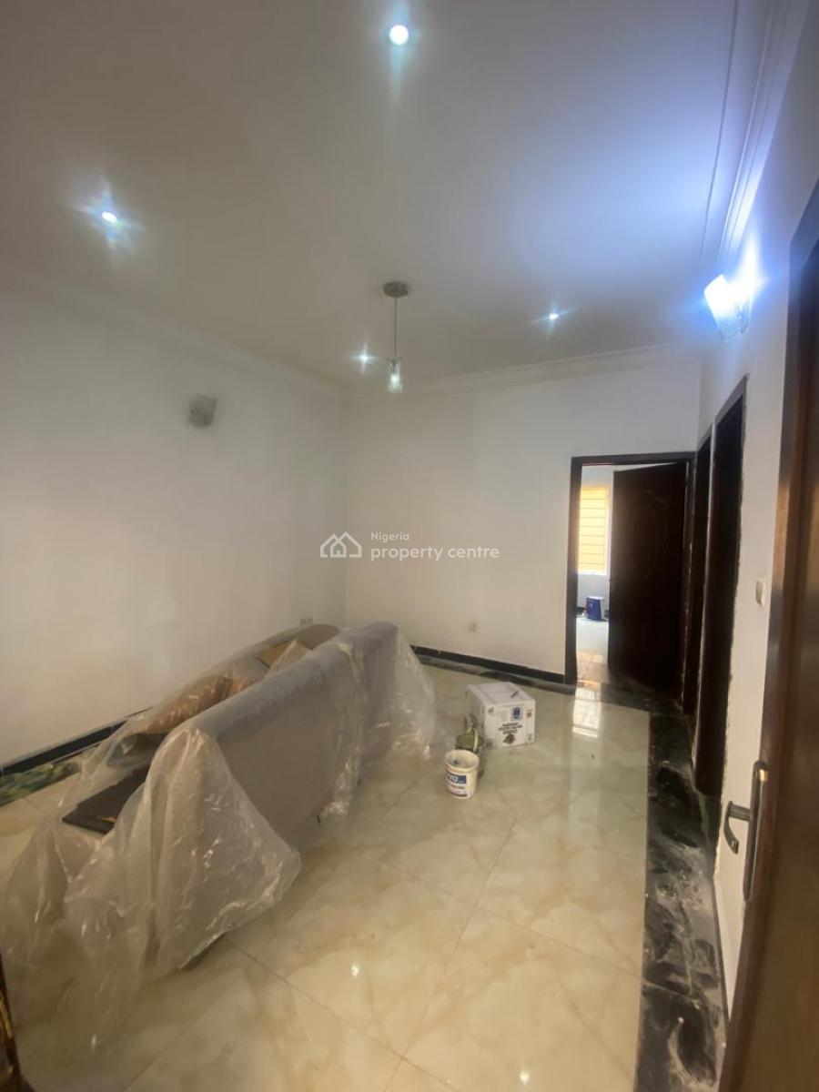 1bedroom Inside an Estate, Oniru Victoria Island, Oniru, Victoria Island (vi), Lagos, Mini Flat (room and Parlour) for Rent