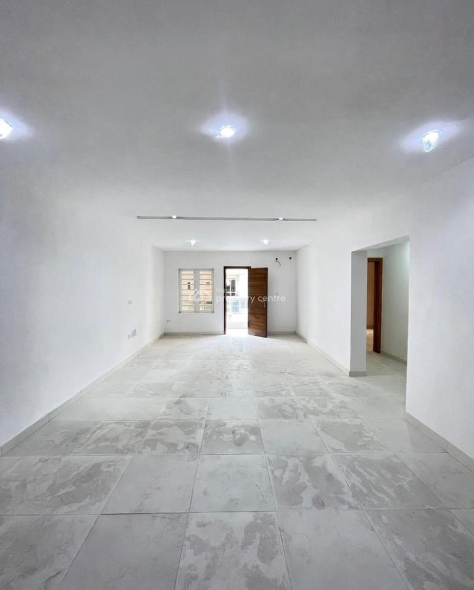 2 Bedroom Apartment, Lekki Phase 1, Lekki, Lagos, Block of Flats for Sale