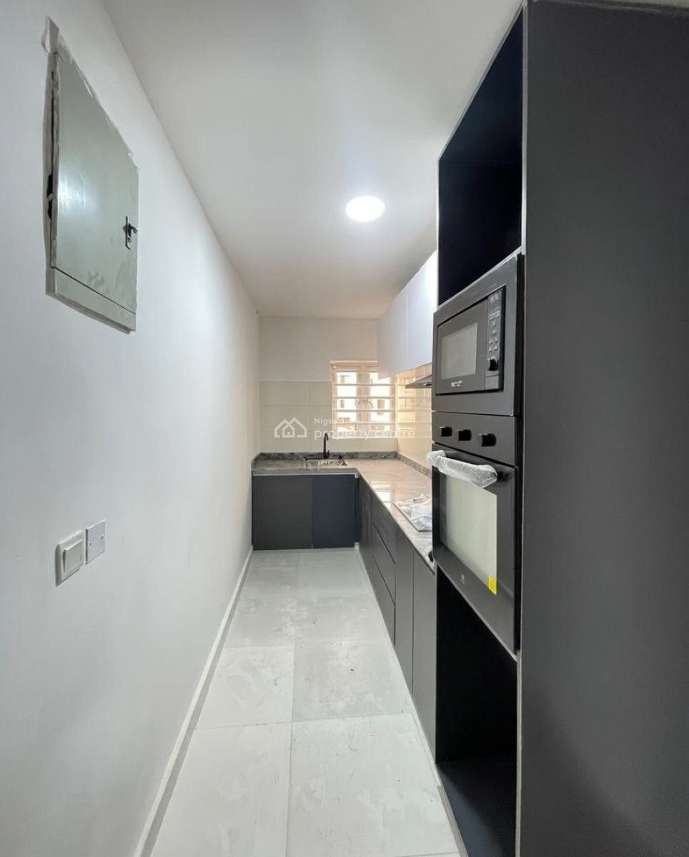 2 Bedroom Apartment, Lekki Phase 1, Lekki, Lagos, Block of Flats for Sale