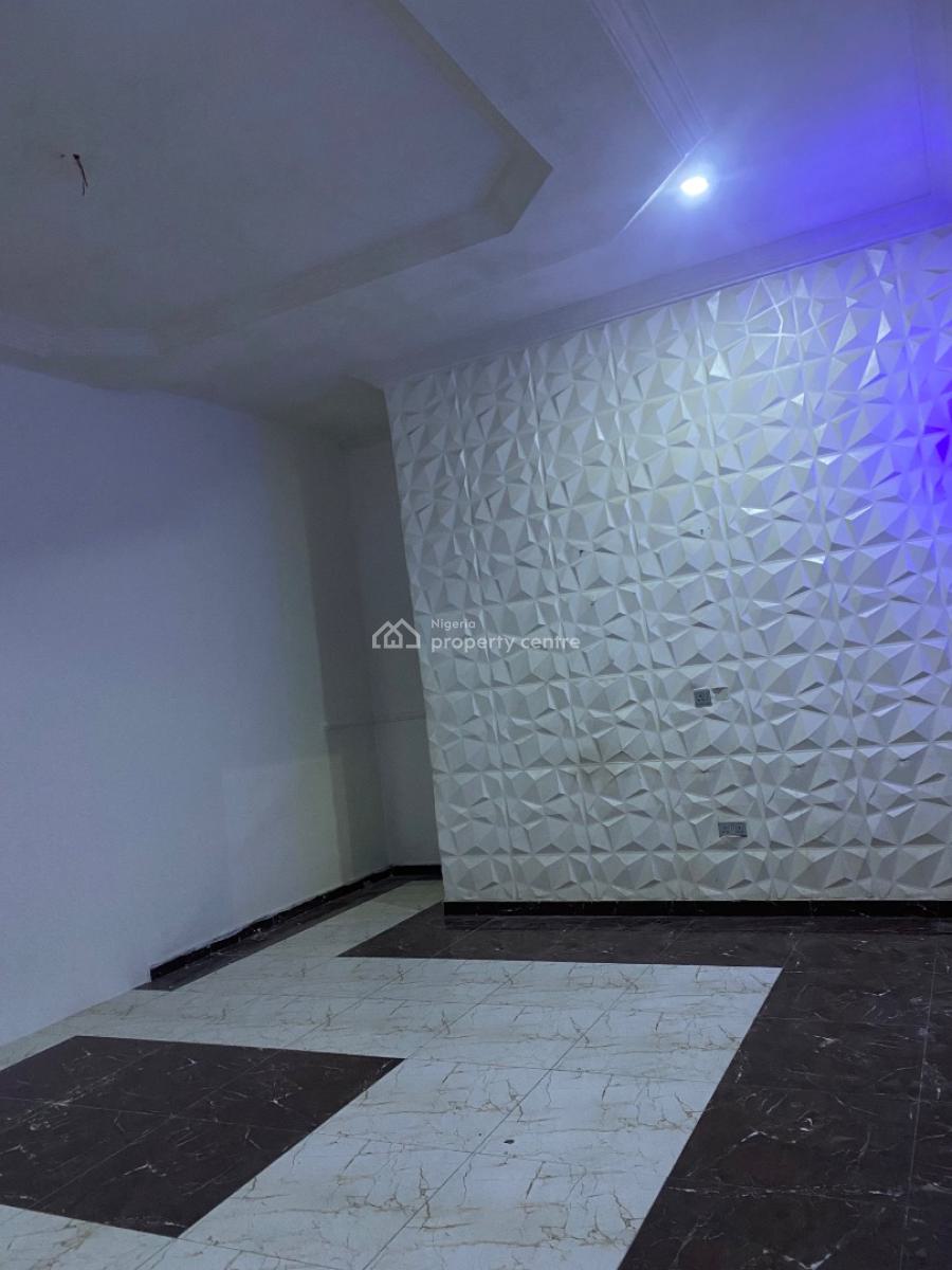 a Spacious and Comfortable Mini Flat (room and Parlor), Chevron Drive in Bera Estate, Lekki, Lagos, Detached Duplex for Rent