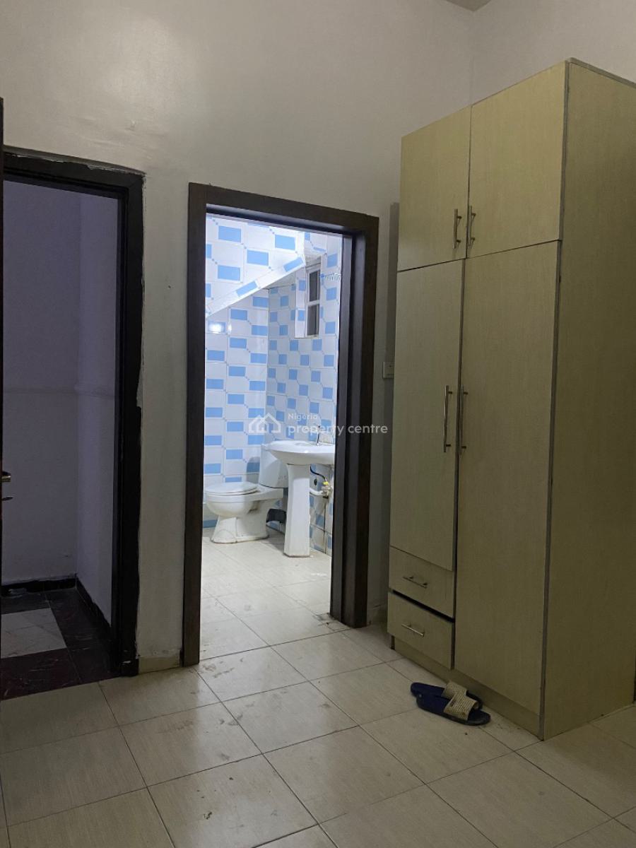 a Spacious and Comfortable Mini Flat (room and Parlor), Chevron Drive in Bera Estate, Lekki, Lagos, Detached Duplex for Rent