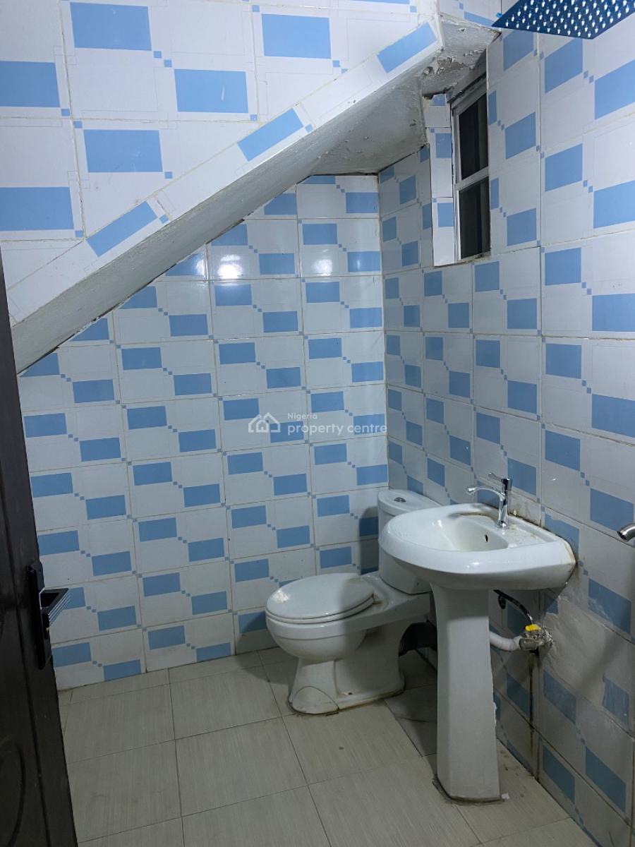 a Spacious and Comfortable Mini Flat (room and Parlor), Chevron Drive in Bera Estate, Lekki, Lagos, Detached Duplex for Rent