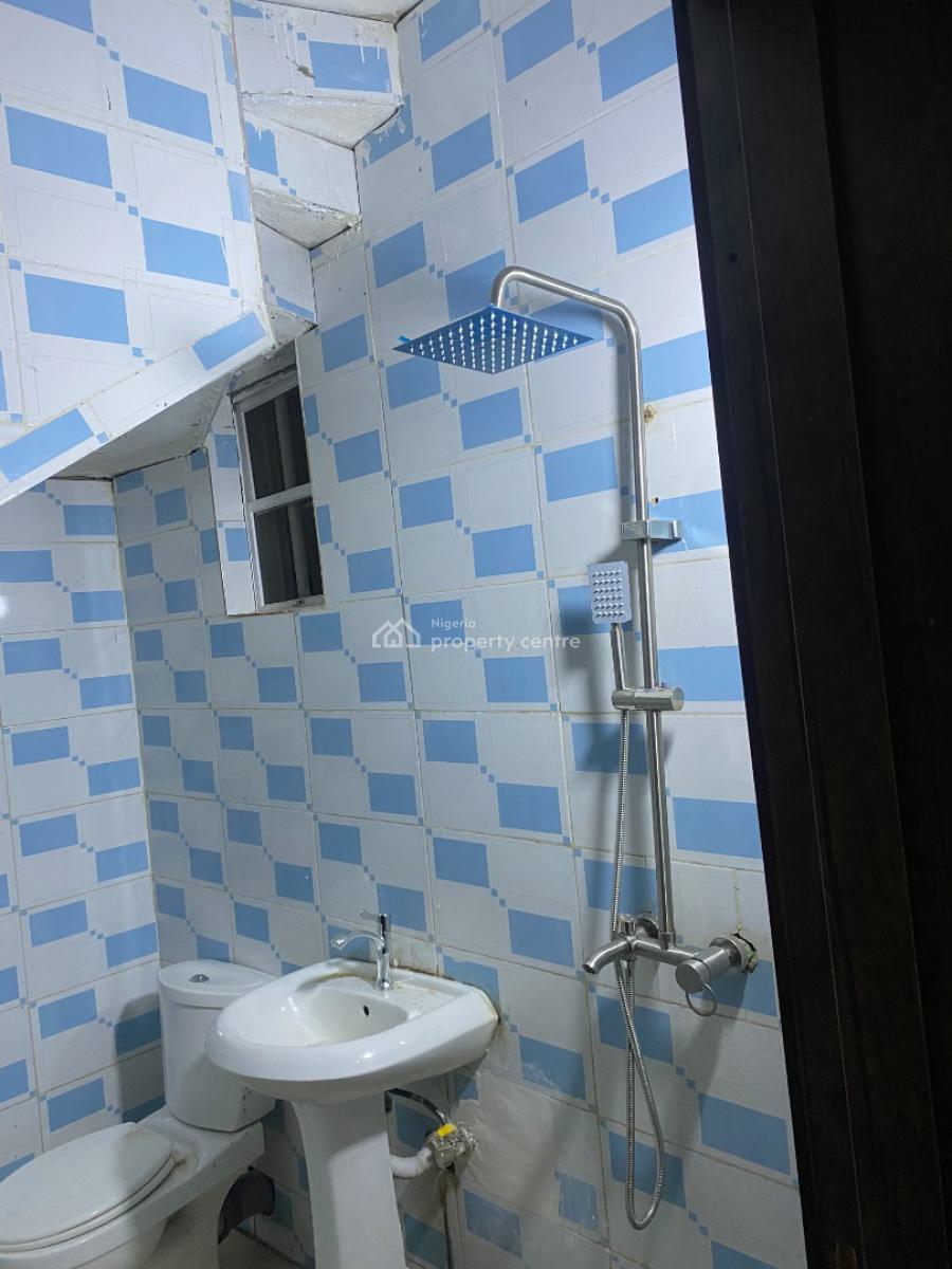 a Spacious and Comfortable Mini Flat (room and Parlor), Chevron Drive in Bera Estate, Lekki, Lagos, Detached Duplex for Rent