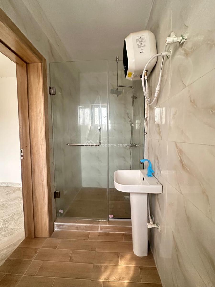 Spacious and Well Built 3 Bedroom Apartment, Ikate, Lekki, Lagos, Flat / Apartment for Sale