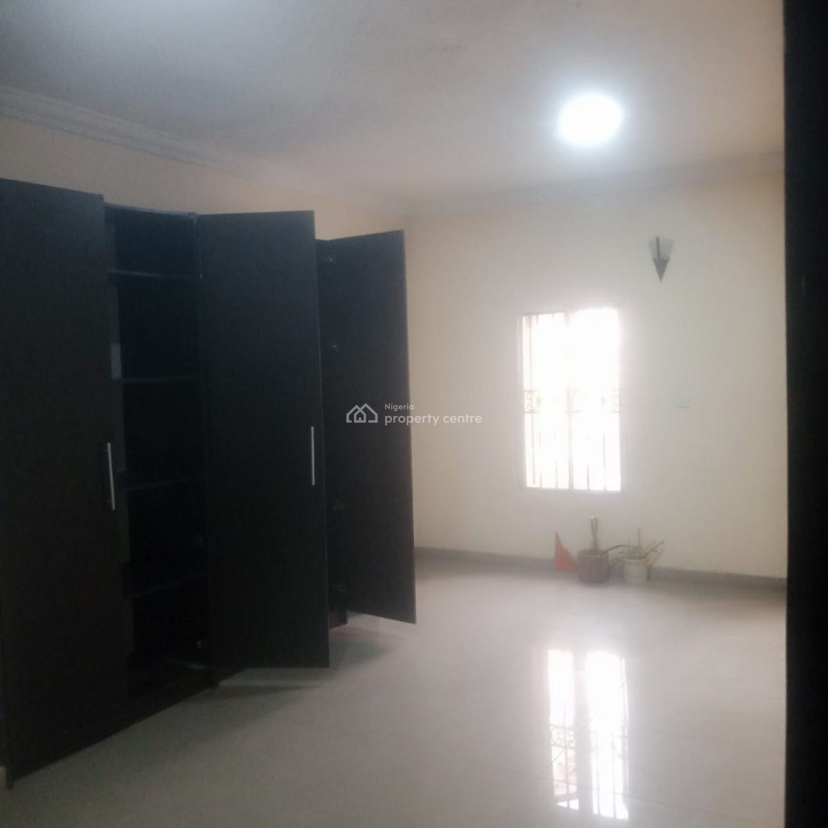 Solid Building with Four 3 Bedroom, Mini Warehouse and Bq, Anthony, Maryland, Lagos, Flat / Apartment for Sale