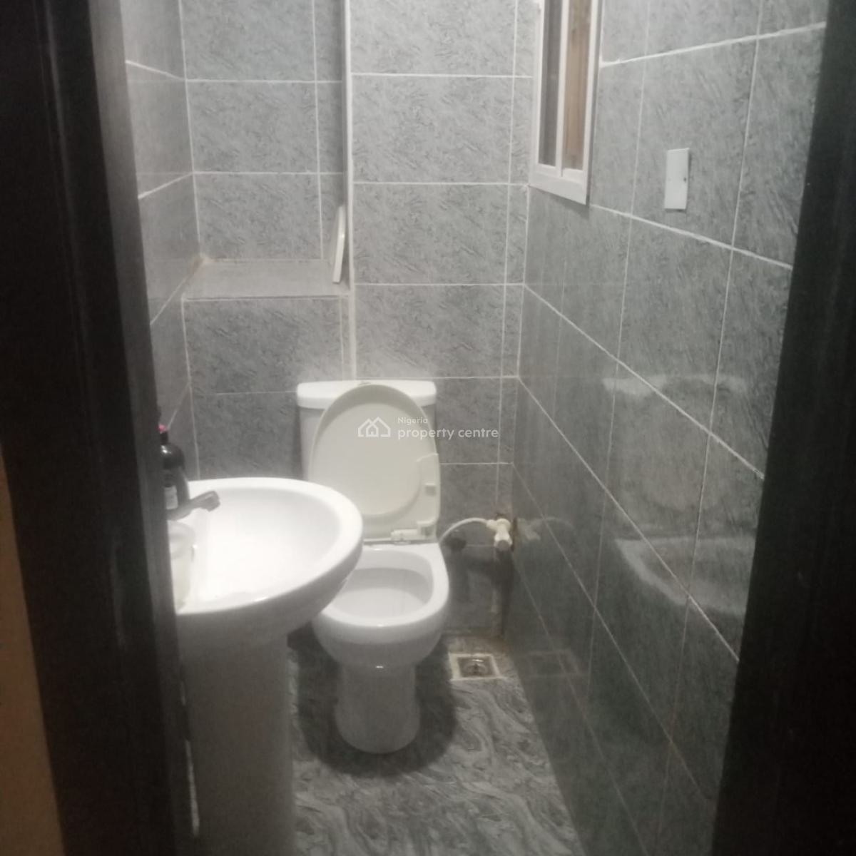 Solid Building with Four 3 Bedroom, Mini Warehouse and Bq, Anthony, Maryland, Lagos, Flat / Apartment for Sale