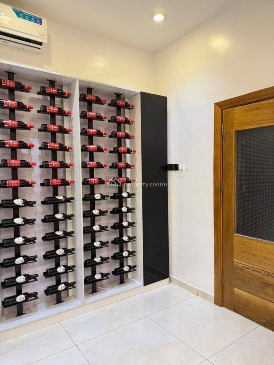 Luxurious 1 Bedroom Apartment with Private Cinema, Osapa, Lekki, Lagos, Flat / Apartment Short Let