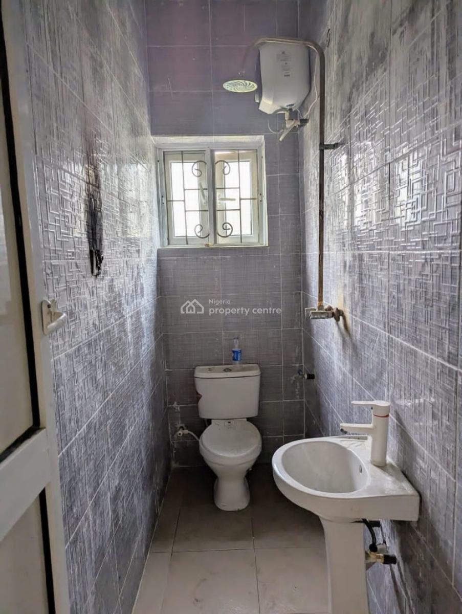 a Fully Furnished Two (2) Bedroom Duplex, Main Shelter Afrique Estate, Uyo, Akwa Ibom, Semi-detached Duplex for Rent