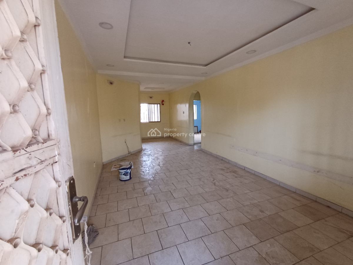 2 Bedroom Flat on The Second Floor, Wuse 2, Abuja, Flat / Apartment for Rent