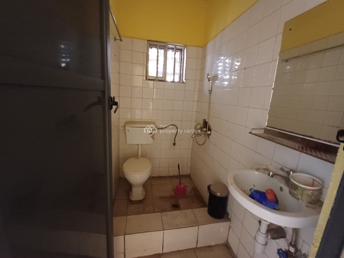 2 Bedroom Flat on The Second Floor, Wuse 2, Abuja, Flat / Apartment for Rent