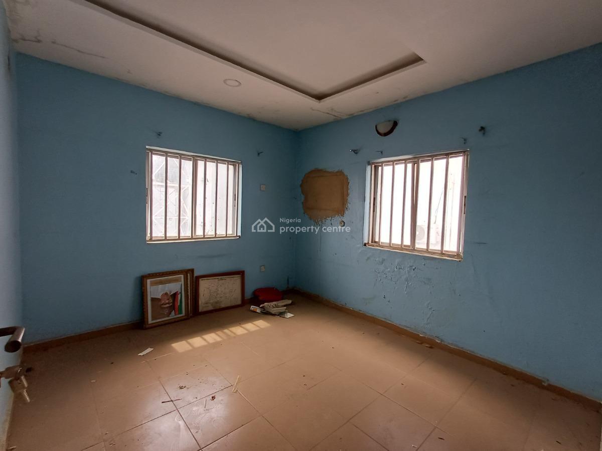 2 Bedroom Flat on The Second Floor, Wuse 2, Abuja, Flat / Apartment for Rent
