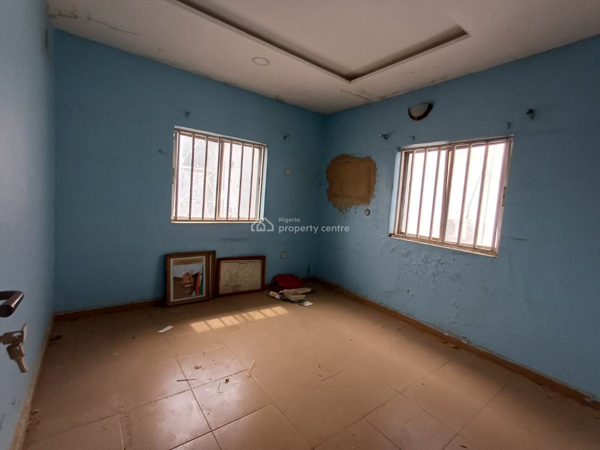 2 Bedroom Flat on The Second Floor, Wuse 2, Abuja, Flat / Apartment for Rent