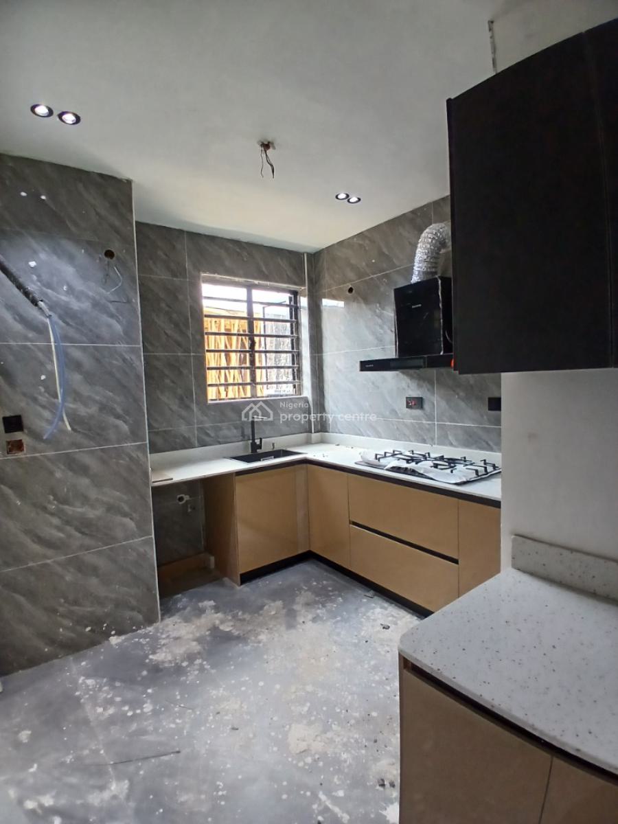 Newly Built and Serviced with 24/7 Power Supply 2 Bedroom En-suite Fla, Ikate, Lekki, Lagos, Flat / Apartment for Rent