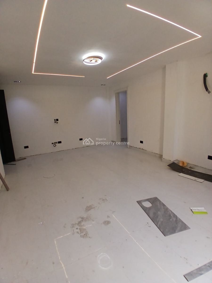 Newly Built and Serviced with 24/7 Power Supply 2 Bedroom En-suite Fla, Ikate, Lekki, Lagos, Flat / Apartment for Rent