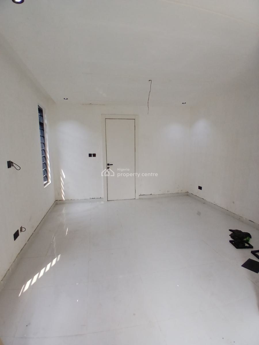 Newly Built and Serviced with 24/7 Power Supply 2 Bedroom En-suite Fla, Ikate, Lekki, Lagos, Flat / Apartment for Rent