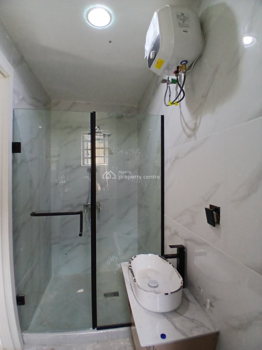 Newly Built and Serviced with 24/7 Power Supply 2 Bedroom En-suite Fla, Ikate, Lekki, Lagos, Flat / Apartment for Rent