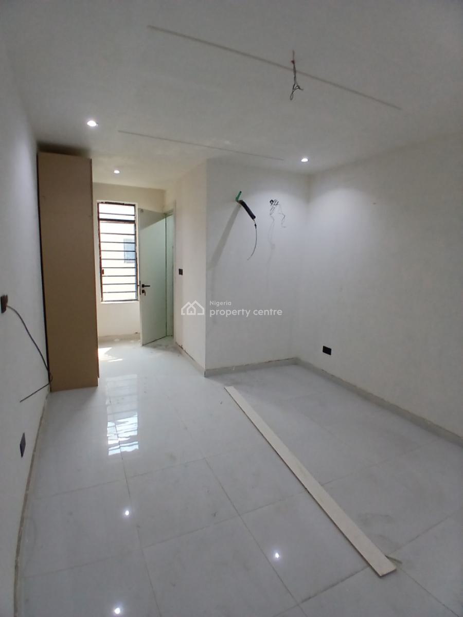 Newly Built and Serviced with 24/7 Power Supply 2 Bedroom En-suite Fla, Ikate, Lekki, Lagos, Flat / Apartment for Rent