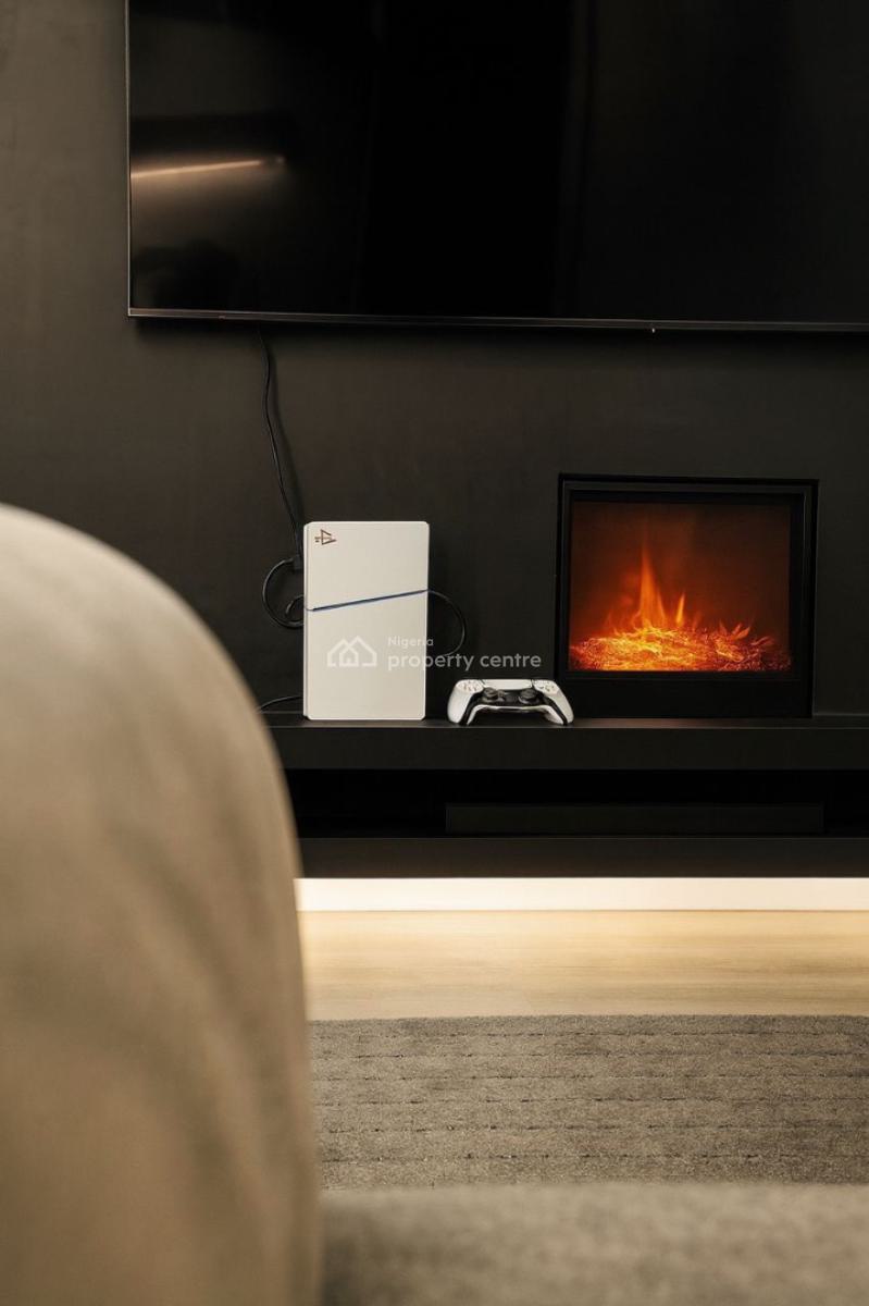 Luxury 1 Bedroom Apartment with Ps5, Swimming Pool, Tennis ,private L, Lekki Phase 1, Lekki, Lagos, Flat / Apartment Short Let