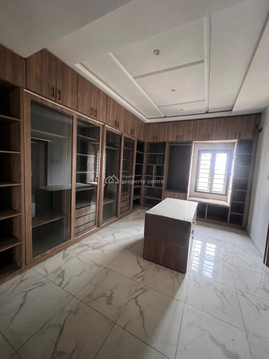 Very Spacious 5 Bedroom Fully Detached Duplex with 2 Living Rooms, Guzape District, Abuja, Detached Duplex for Rent