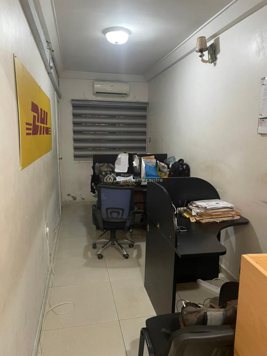 2 Bedroom Ground Floor in a Duplex, Off Admiralty Way, Lekki Phase 1, Lekki, Lagos, Office Space for Rent