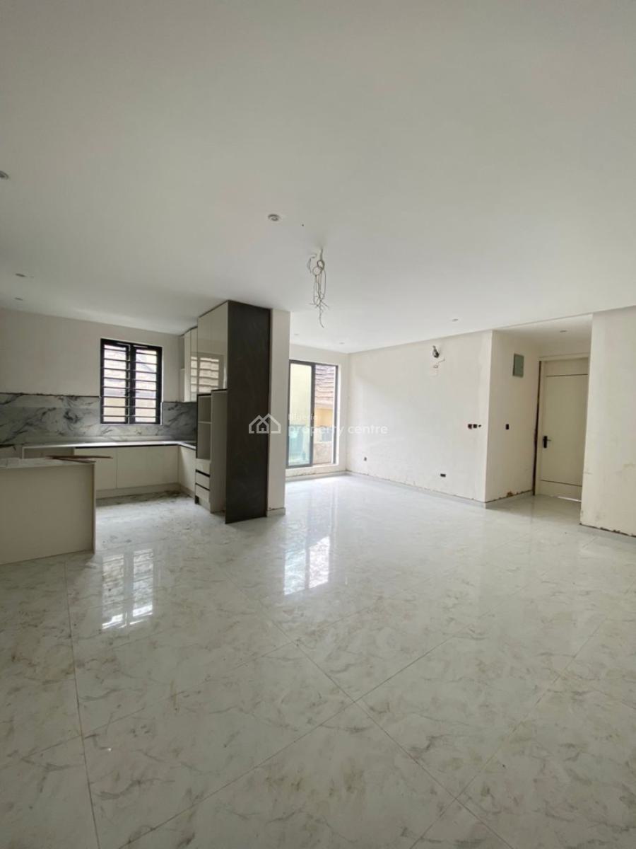 Stunning 2 Bedroom Apartment with Bq-, Freedom Way, Lekki Phase 1, Lekki, Lagos, Block of Flats for Sale