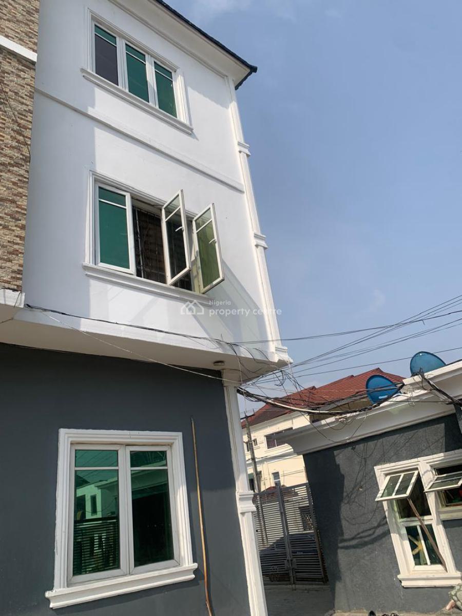 Spaceous 3 Bedroom Apartment Downstairs, Gra, Ikota, Lekki, Lagos, Flat / Apartment for Rent
