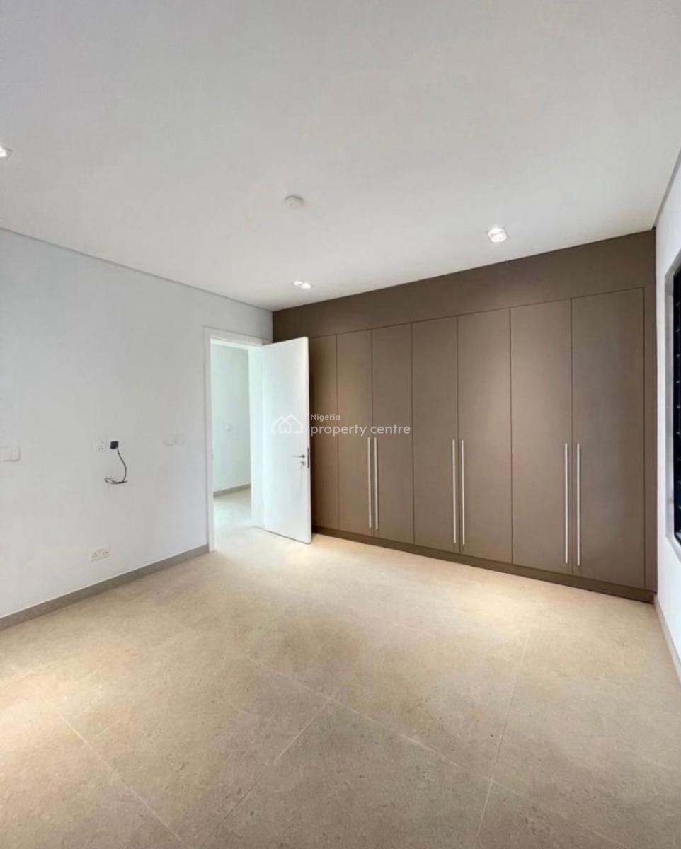 Waterfront 6 Bedroom Luxury Villa + 2 Bq, Swimming Pool, Elevator, Banana Island, Ikoyi, Lagos, House for Sale