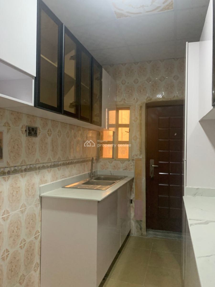 Clean and Standard 3 Bedroom Apartment, Surulere, Lagos, Flat / Apartment for Rent