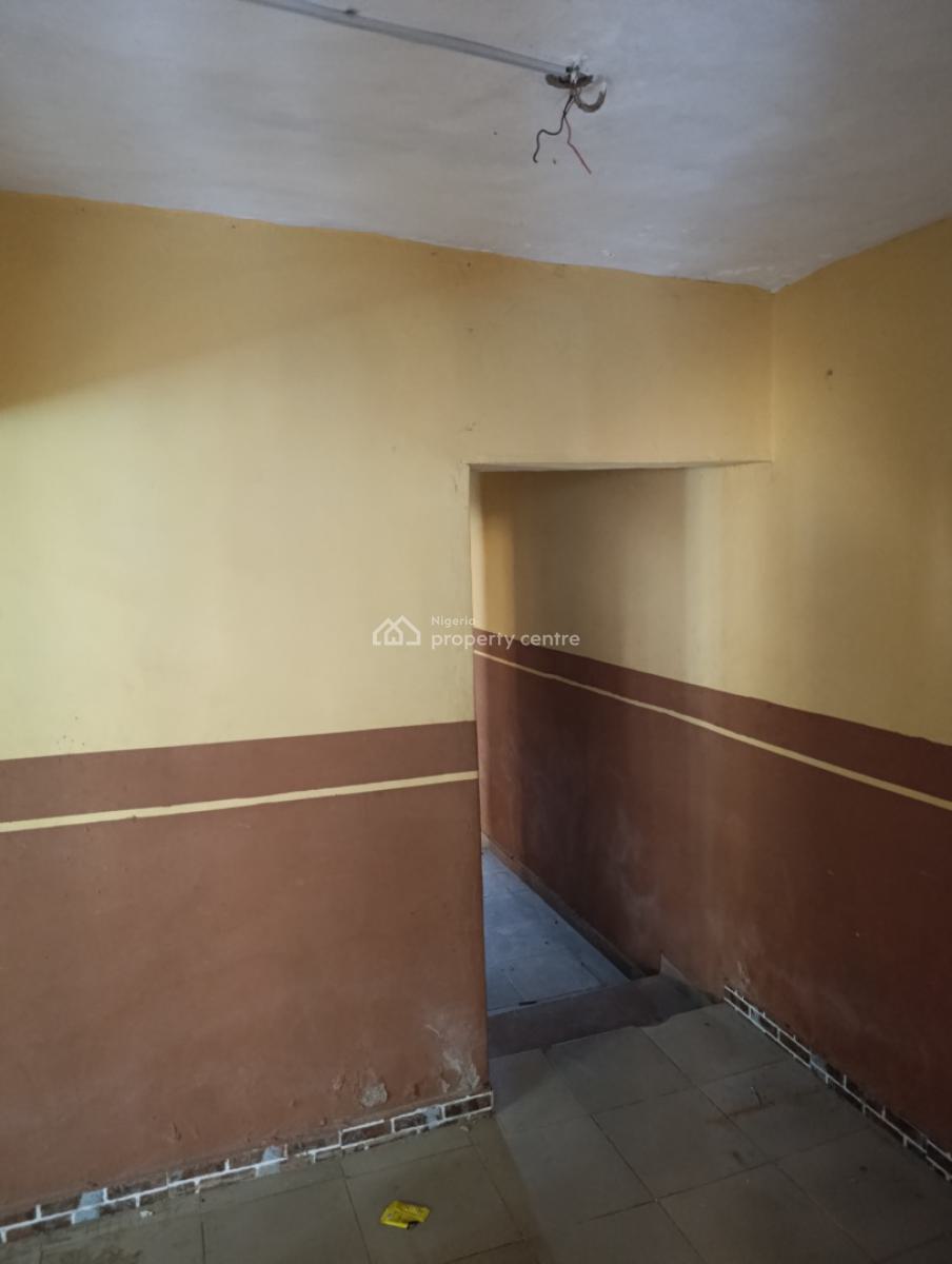 2 Bedroom Flat in a Gated Estate, Unity Estate, University of Ibadan Area, Ajibode, Ibadan, Oyo, Semi-detached Bungalow for Rent