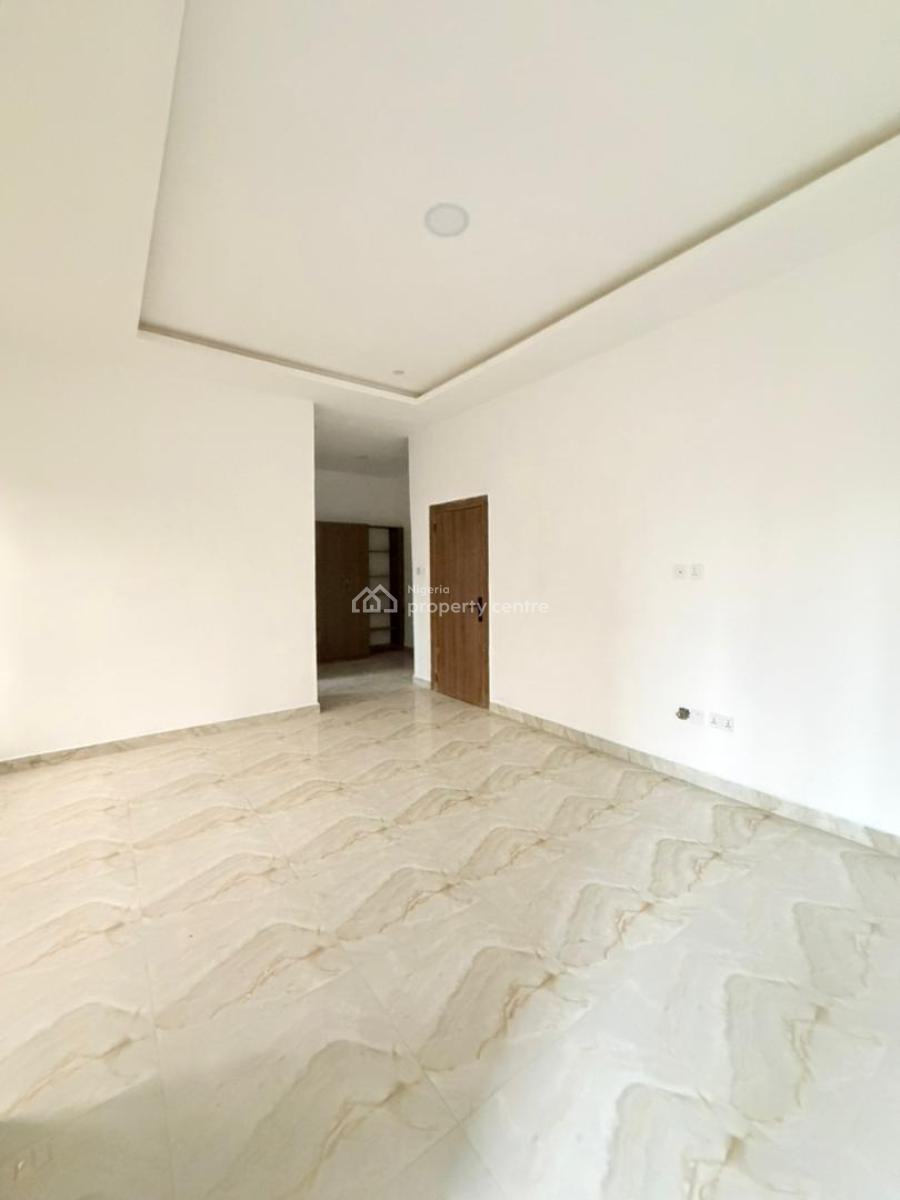 Fully Serviced 4 Bedroom Terrace Duplex with Spacious Bq, Lekki Phase 1, Lekki, Lagos, Flat / Apartment for Rent