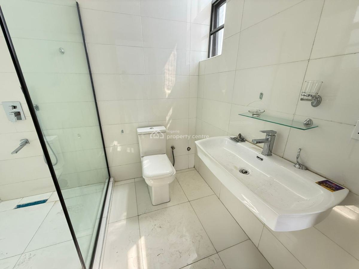 Contemporary 2 Bedroom Apartment with Elevator , Pool & Gym ️, Lekki Phase 1, Lekki, Lagos, Flat / Apartment for Sale