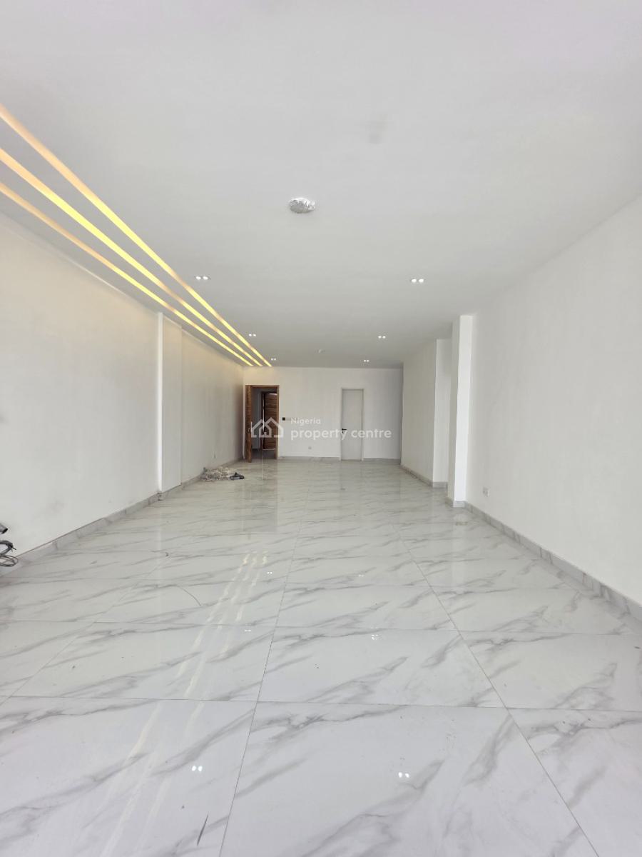 Massive 2 Bedroom Apartment with Elevator, Lekki Phase 1, Lekki, Lagos, Flat / Apartment for Sale